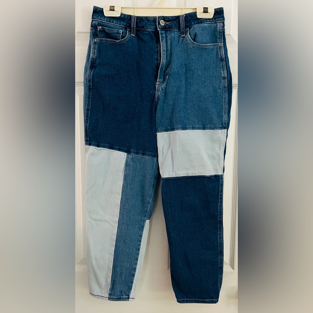 Hollister Ultra High Rise Patchwork Mom Jean Women’s Size 28 (6) Length 25